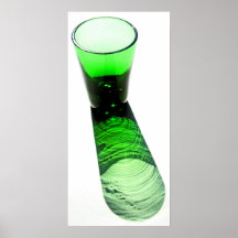 1 verre à liqueur vert de cocktail affiche
