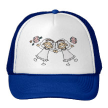 2 jeunes mariées casquette