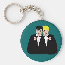 2 mariés (cheveux blonds et noirs) porte-clé