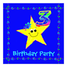 3ème Le smiley de fête d'anniversaire tient le pre