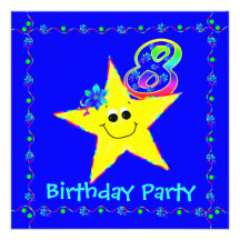 8ème Le smiley de fête d'anniversaire tient le pre