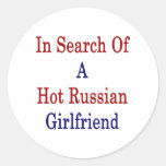 À la recherche d'une amie russe chaude adhésif rond