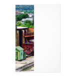À l'intérieur de la cour de train papier à lettre