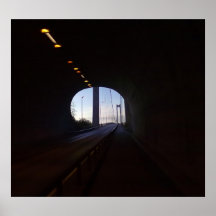 à l'intérieur d'un tunnel poster