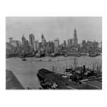 Abaissez l'horizon l'East River New York City de N Carte Postale