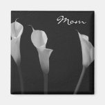 Aimant noir et blanc de fleurs pour la maman