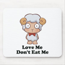 Aimez-moi ne me mangent pas conception de moutons tapis de souris