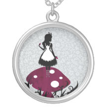 Alice au pays des merveilles 4 colliers personnalisés