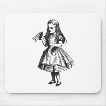 Alice avec la "boisson je" bouteille tapis de souris