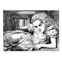 Alice dans la Chambre du lapin blanc Carte Postale