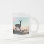 Alpaga de coucher du soleil tasse à café