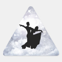 Amants dansant dans le romance stickers en triangle