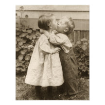 Amour vintage Romance, enfants embrassant, premier Cartons D'invitation