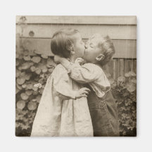 Amour vintage Romance, enfants embrassant, premier Magnets Pour Réfrigérateur
