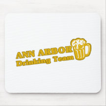 Ann Arbor buvant des tee - shirts d'équipe Tapis De Souris