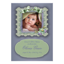 Annonces pourpres de naissance de bébé cartons d'invitation personnalisés