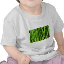 Arrière - plan d'herbe verte t-shirt