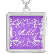"Ashley" sur le flourish pourpre tourbillonne coll