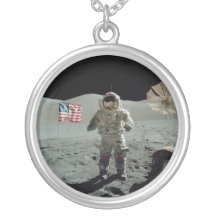 Astronaute d'Apollo 17 dans la vallée de Littrow d Bijouterie Fantaisie