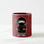 Aucun amusement ! Ninja avec la tasse de bol de ri