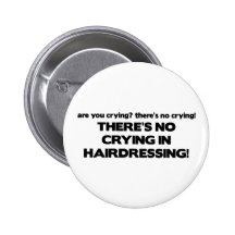 Aucun pleurer dans la coiffure badges avec agrafe