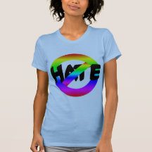 Aucune haine avec des couleurs d'arc-en-ciel sur l t-shirt