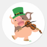 Autocollant rond de porc de violoniste du jour de  autocollants
