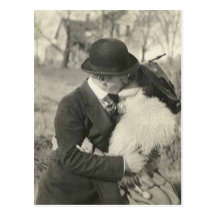 baisers avec la carte postale de fourrure