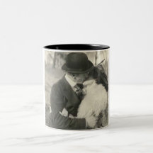 baisers avec la tasse de fourrure