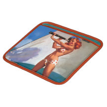 Bateau à voile vintage de Gil Elvgren naviguant le Housses iPad