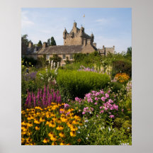Beaux jardins et château célèbre en Ecosse Posters