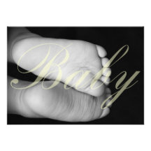 Bébé jaune unisexe de pieds mignons de bébé invitation