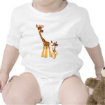 Bébé mignon de girafe et de veau de bande dessinée t-shirts