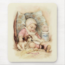 Bébé somnolent tapis de souris