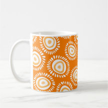 Belle tasse géniale orange de fleurs