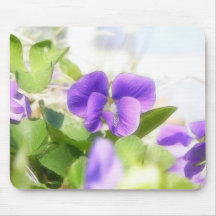 Belle violette de ressort tapis de souris