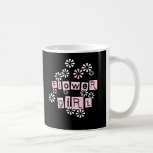 Blanc de demoiselle de honneur sur le noir tasse à café