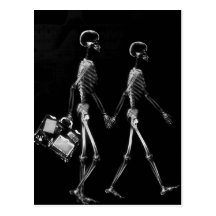 Blanc noir de déplacement de couples squelettiques carte postale