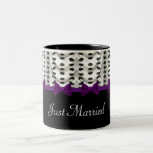 Boisson de pois drapée par pourpre blanc noir mug