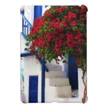 Bouganvillée s'élevant sur la maison dans Mykonos,