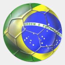 Boule brésilienne de drapeau du football de samba  autocollant rond