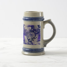 Bouquet bleu de fleur dans l'impression florale de tasse