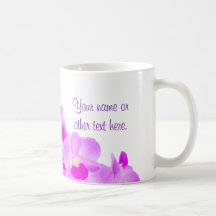 Bouquet rose d'orchidée tasse à café