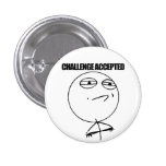 Bouton admis par défi badge avec épingle