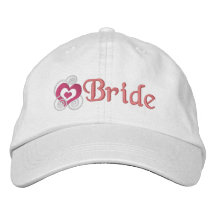 Broderie nuptiale de jeune mariée casquette brodée