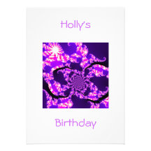 Brume pourpre d'anniversaire d'invitation sur le b