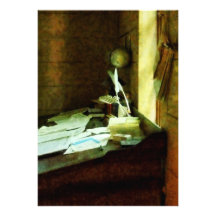 Bureau avec la cannette et les papiers faire-part personnalisables