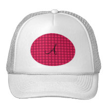 Cadeaux à motifs de losanges roses de monogramme casquettes de camionneur