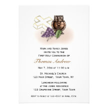 Calice, croix, invitation de communion de raisins