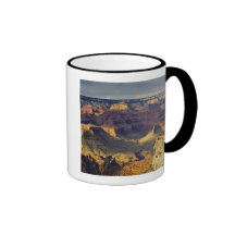 Canyon grand de la jante du sud au coucher du sole tasse